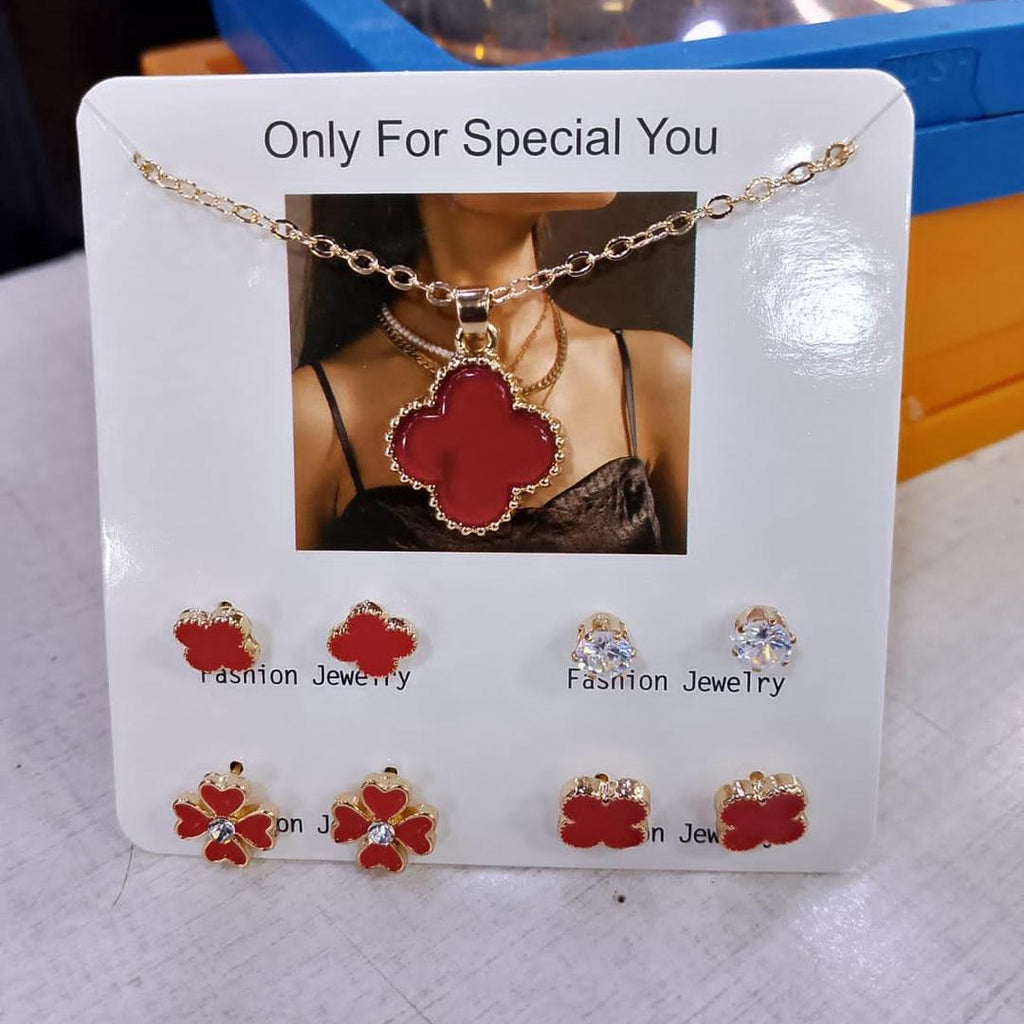 Beautiful 4 Pairs Of Earrings & Neckalce Elegant Design Stylish Look Comfortable Wear Durable Quality